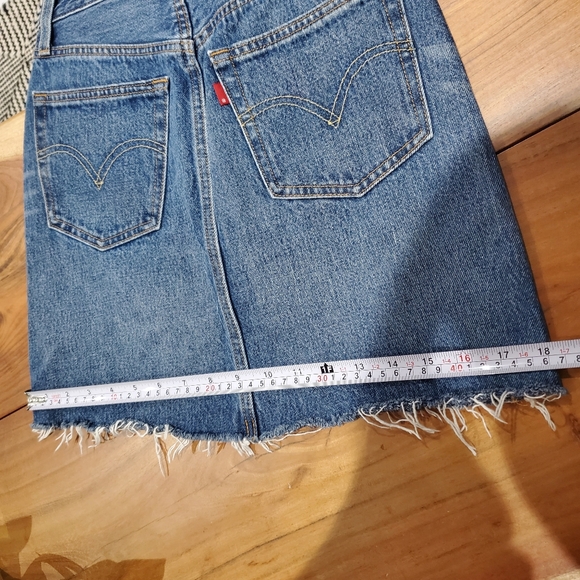 Rare LEVI's Classic Blue Ribcage V Yoke Frayed Skirt - Picture 14 of 16